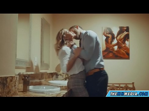 ❤️ Lè yon blond bèl sedui ou nan yon twalèt piblik Porno fb nan ht.xxxtophd.ru ❤